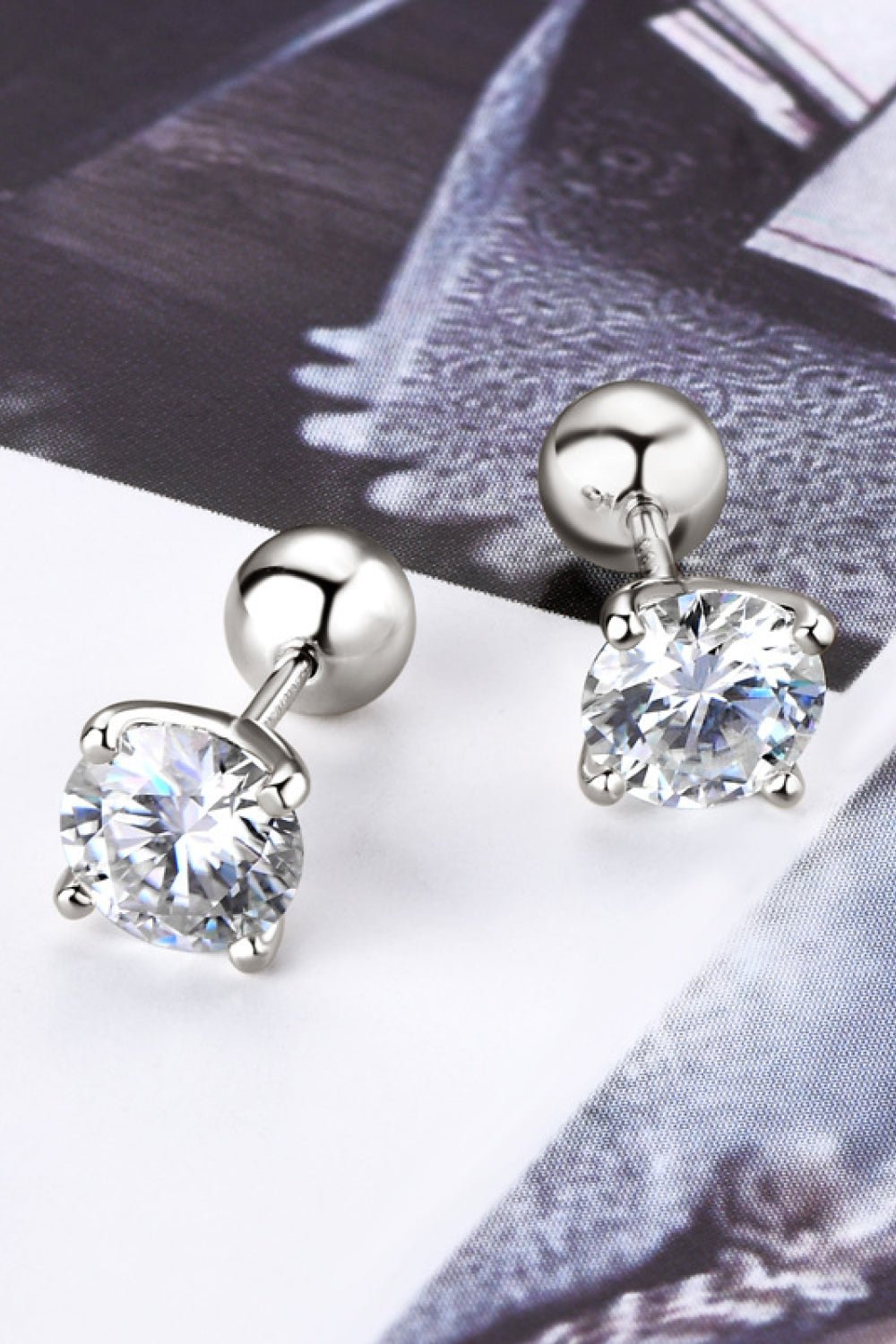 2 Carat Moissanite 925 Sterling Silver Stud Earrings - Zen Allure Beauty®️