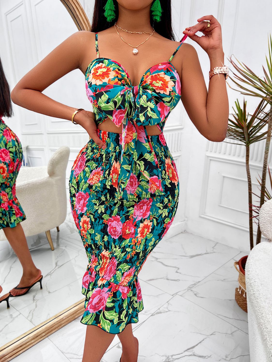 Floral Sweetheart Neck Cutout Dress - Zen Allure Beauty®️