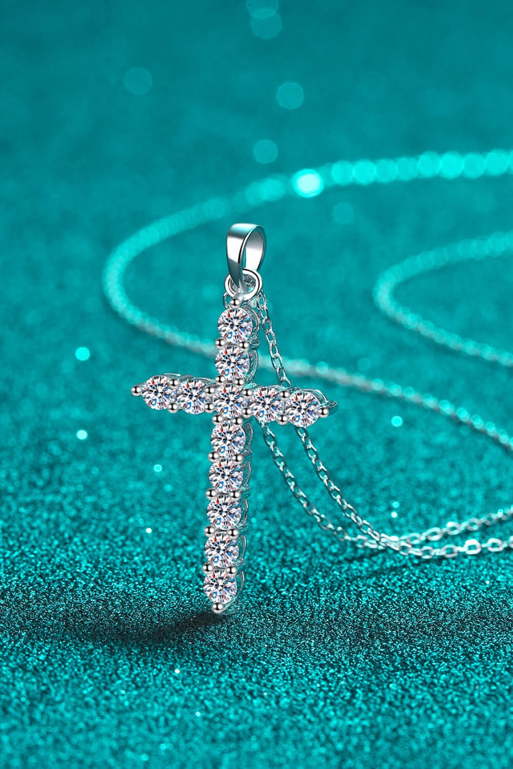 Moissanite Cross Pendant Chain Necklace - Zen Allure Beauty®️